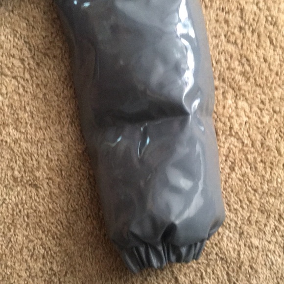 Gray bubble coat , very comfortable & fashionable , i do take cash app - Picture 3 of 6